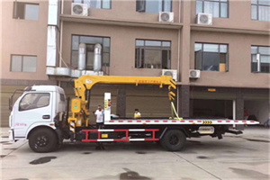 红原附近汽车轮胎更换